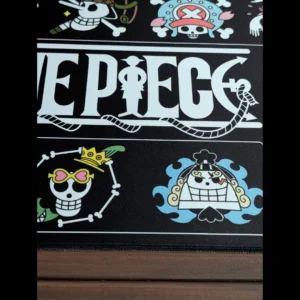 Playmat One Piece TCG Mugiwaras versión Negro